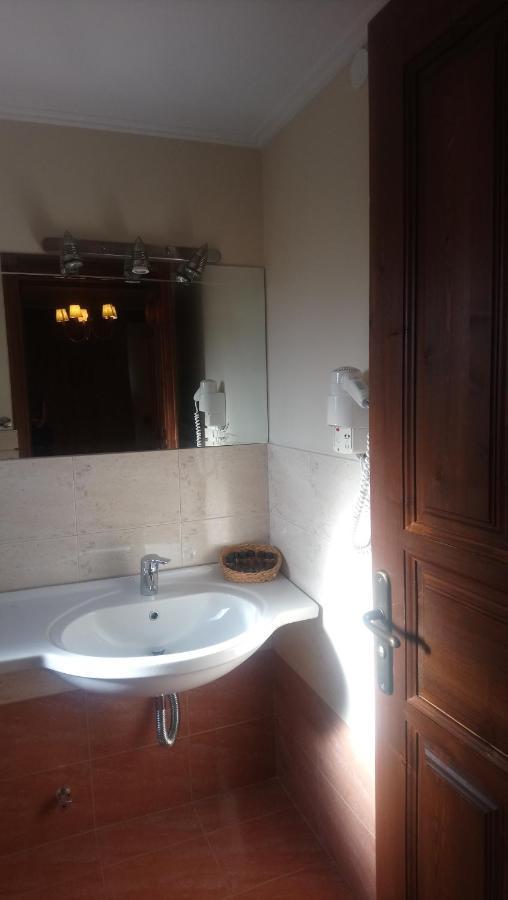Hotel Pelasgos Karitaina Bagian luar foto